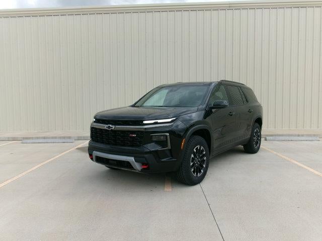 2026 Chevrolet Traverse Z71 in Mosaic Black Metallic — front three-quarter view