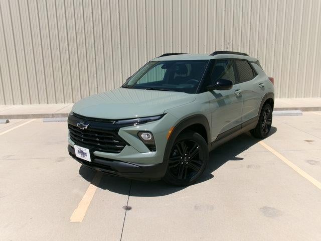 2026 Chevrolet Trailblazer LT in Cacti Green — front three-quarter view
